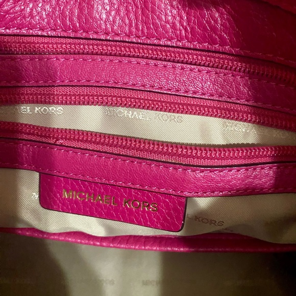 Michael Kors leather berry pink/magenta/fuschia satchel - Picture 7 of 9